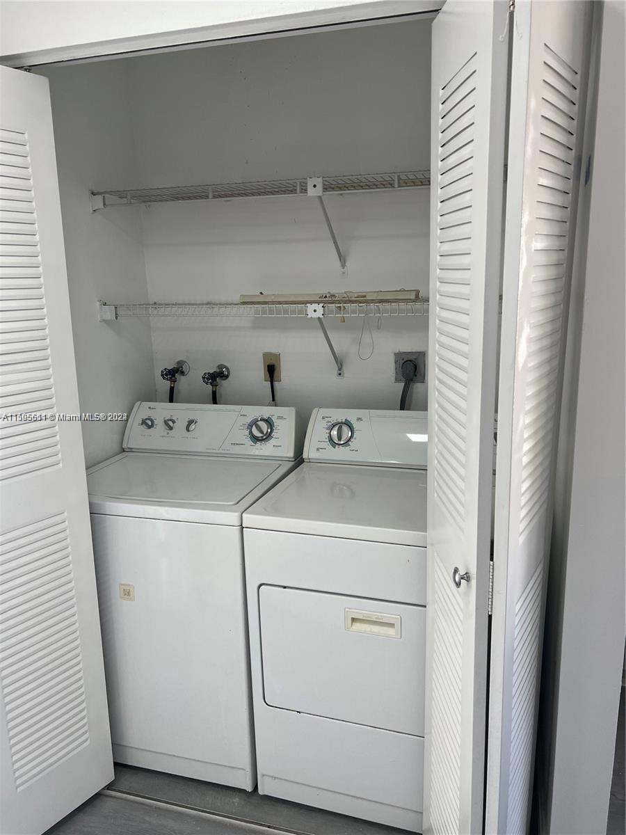 BRISAS DEL LAGO CONDO - Residential
