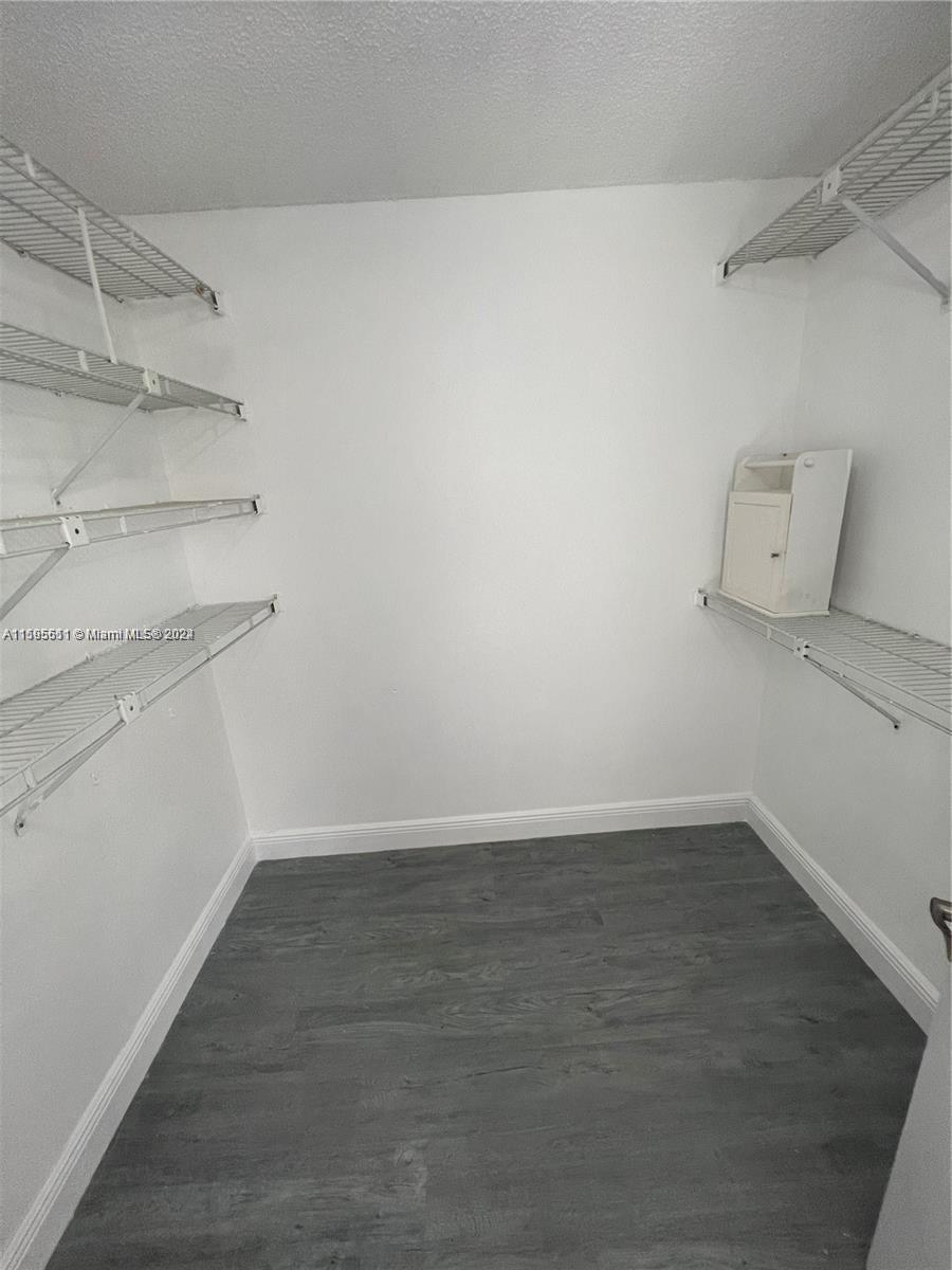 BRISAS DEL LAGO CONDO - Residential