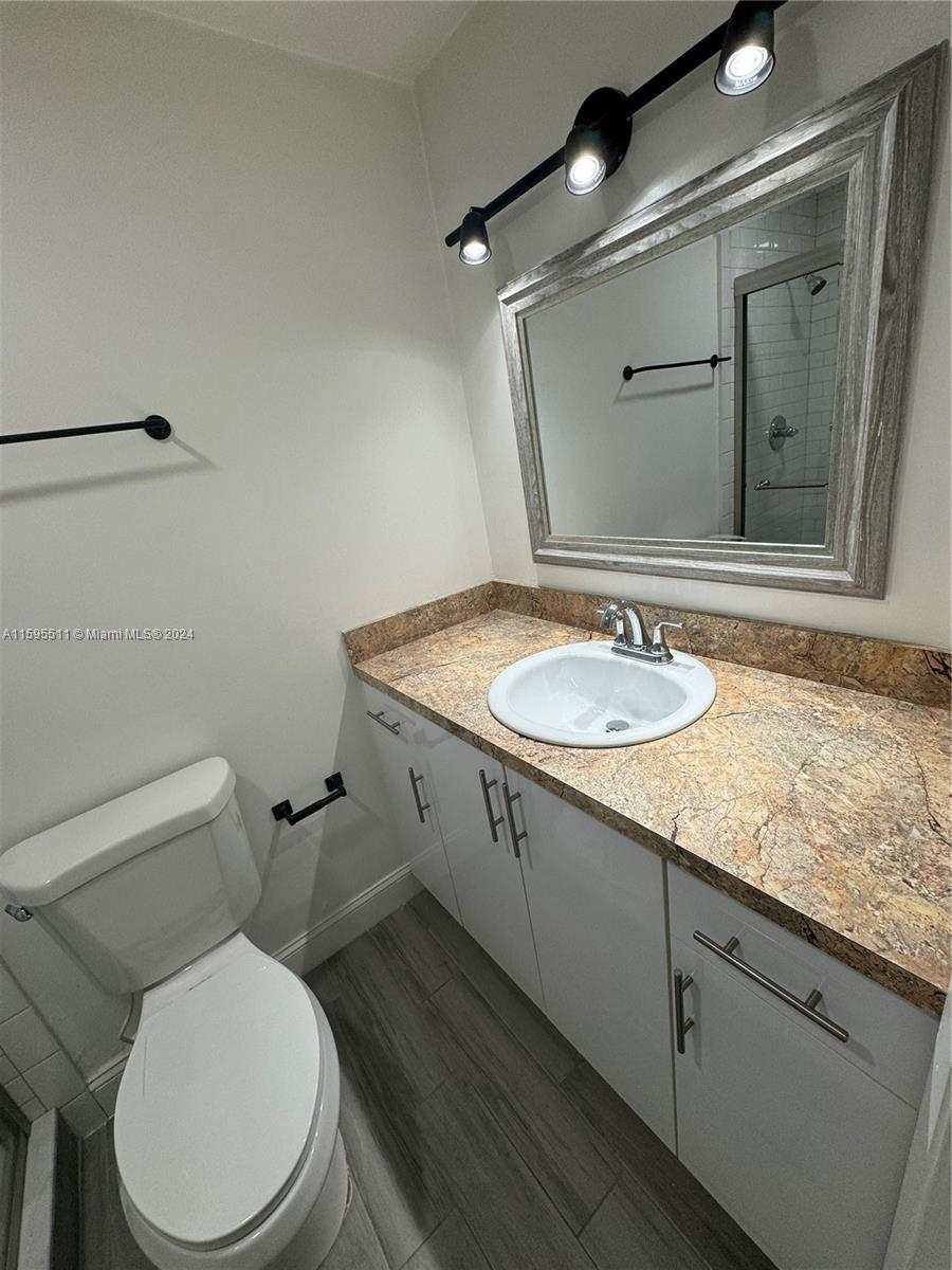 BRISAS DEL LAGO CONDO - Residential