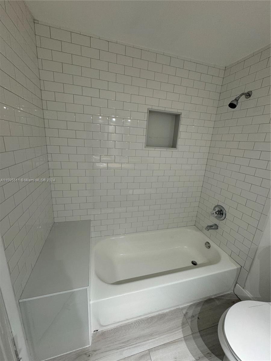 BRISAS DEL LAGO CONDO - Residential