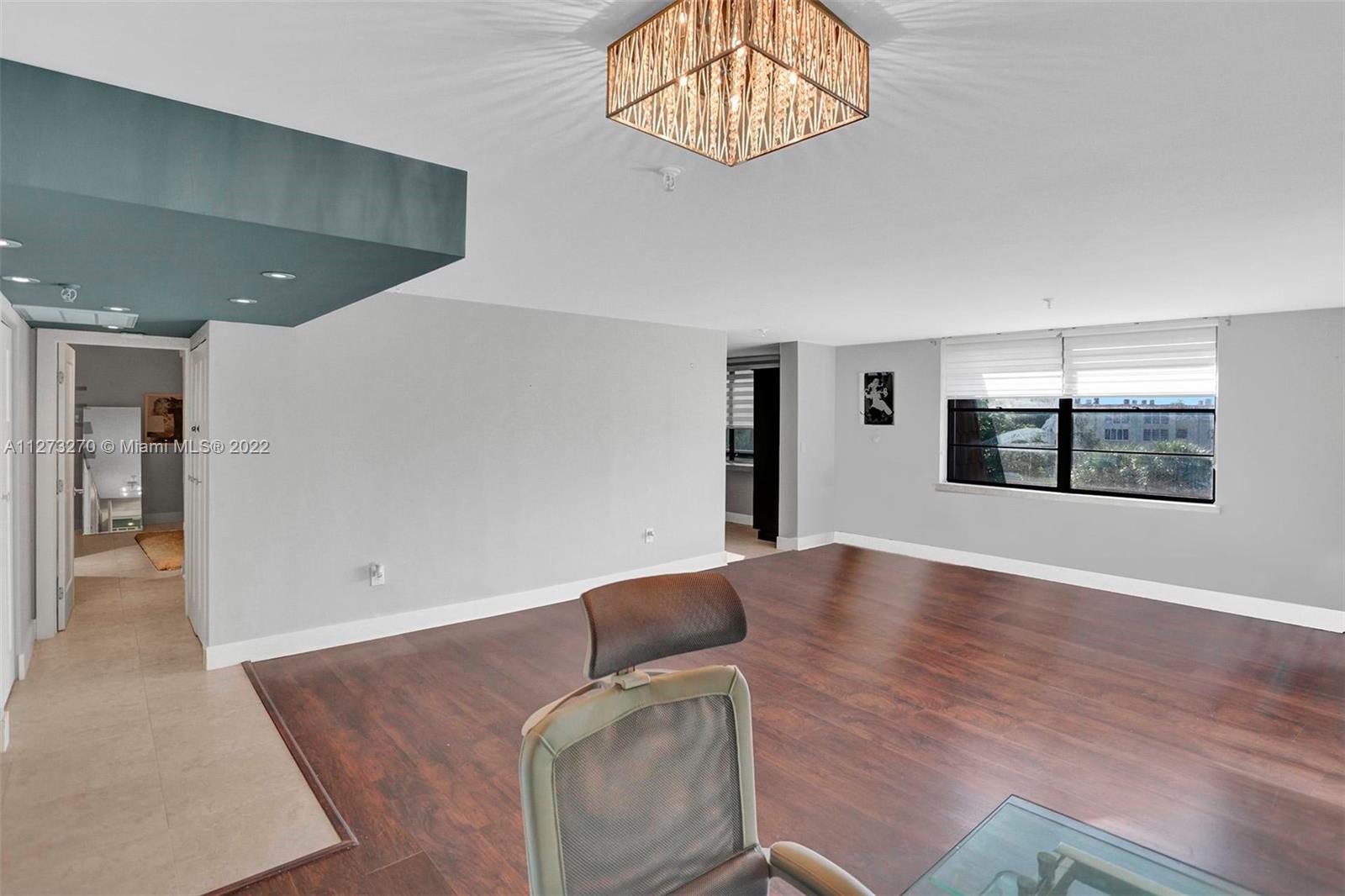 COCO WOOD CONDO - Residential