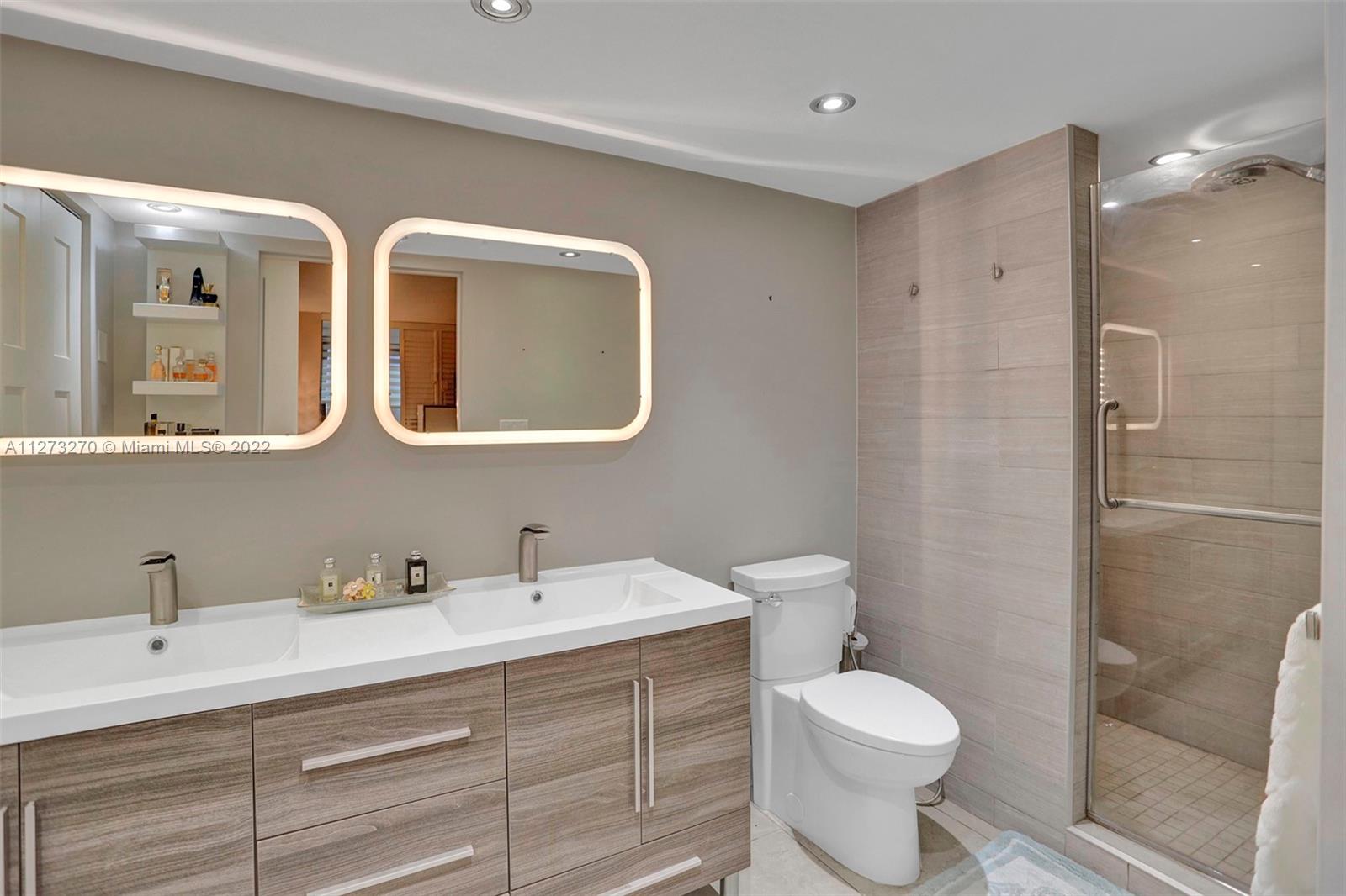 COCO WOOD CONDO - Residential