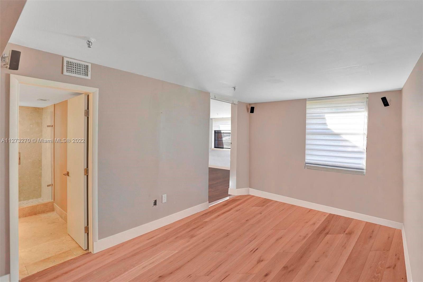 COCO WOOD CONDO - Residential