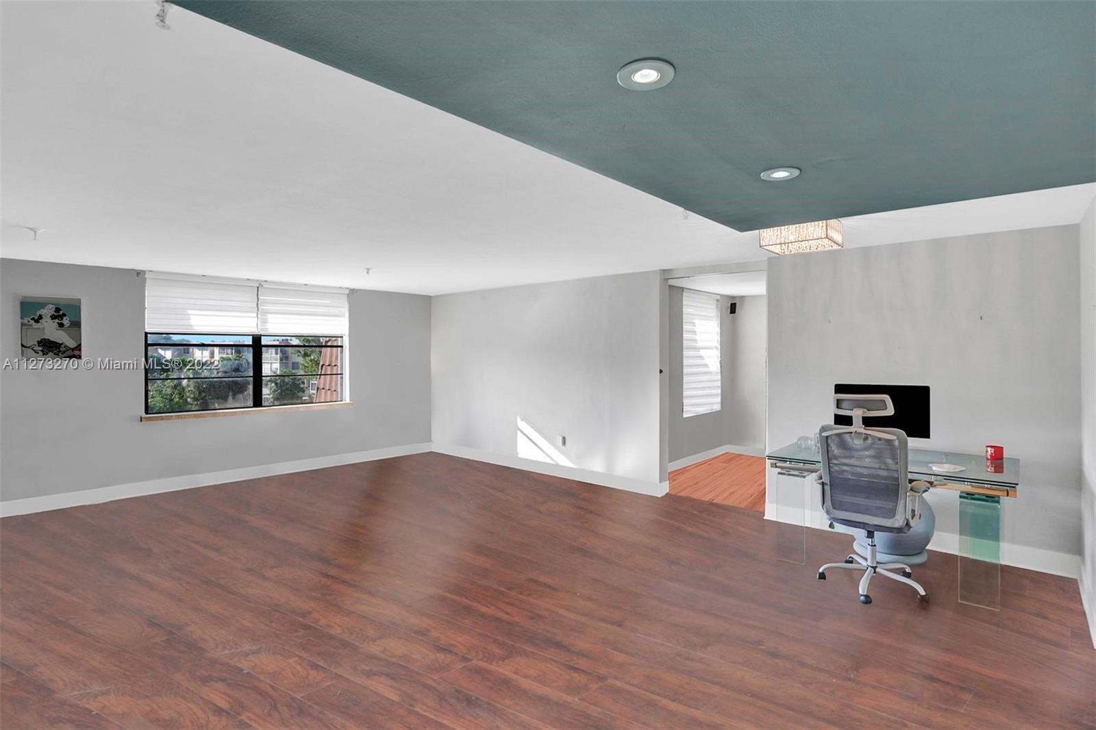 COCO WOOD CONDO - Residential