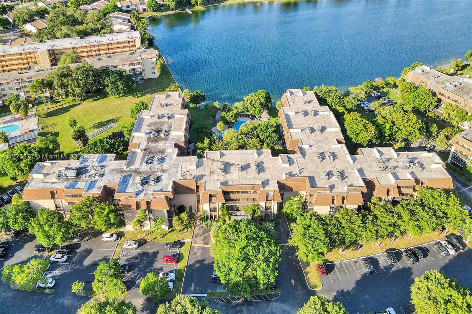 COCO WOOD CONDO - Residential