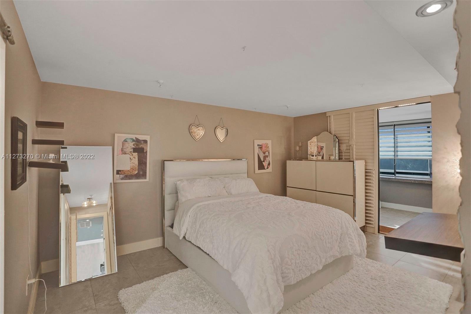 COCO WOOD CONDO - Residential