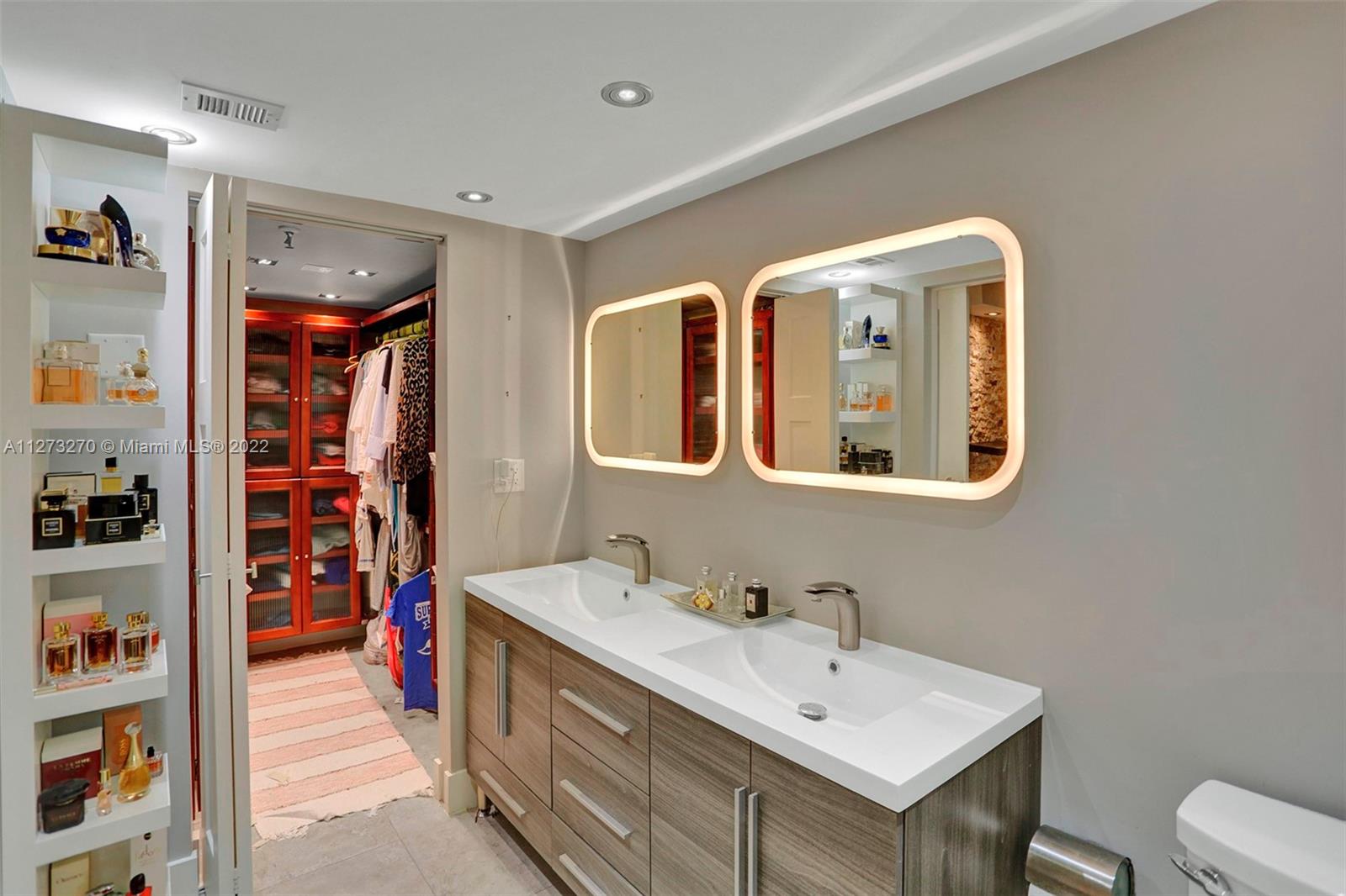 COCO WOOD CONDO - Residential