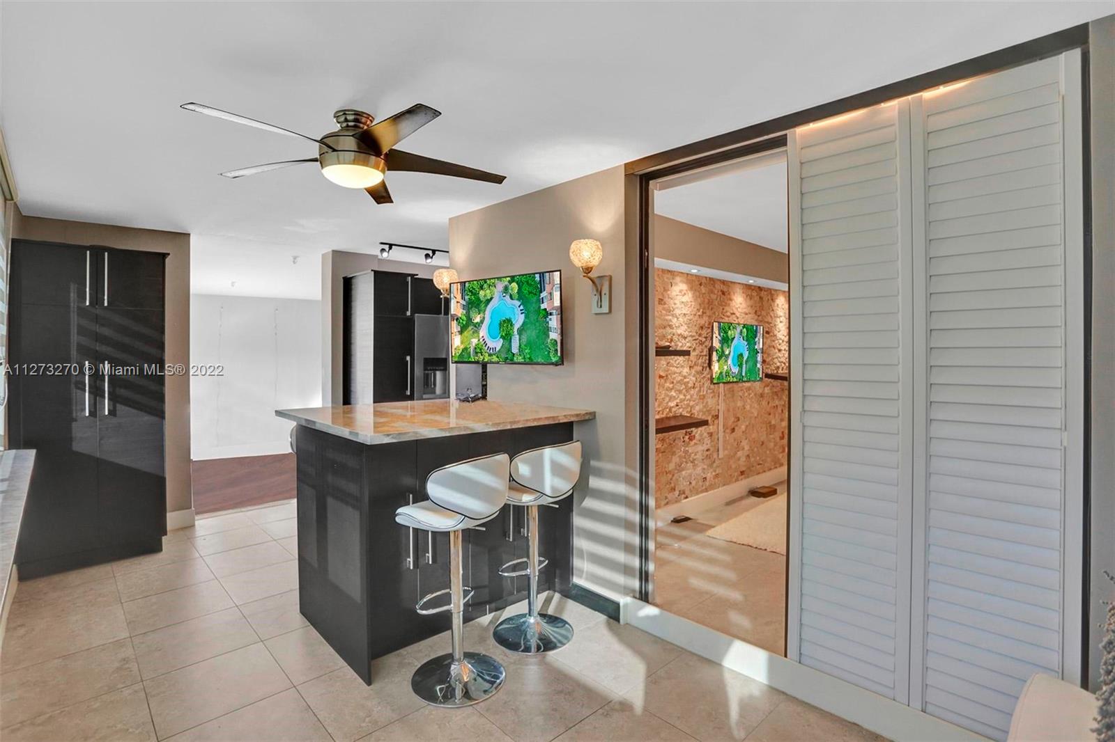 COCO WOOD CONDO - Residential