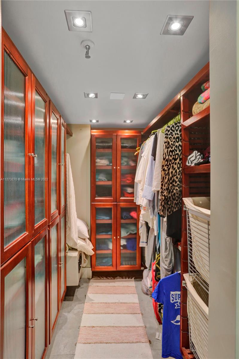 COCO WOOD CONDO - Residential