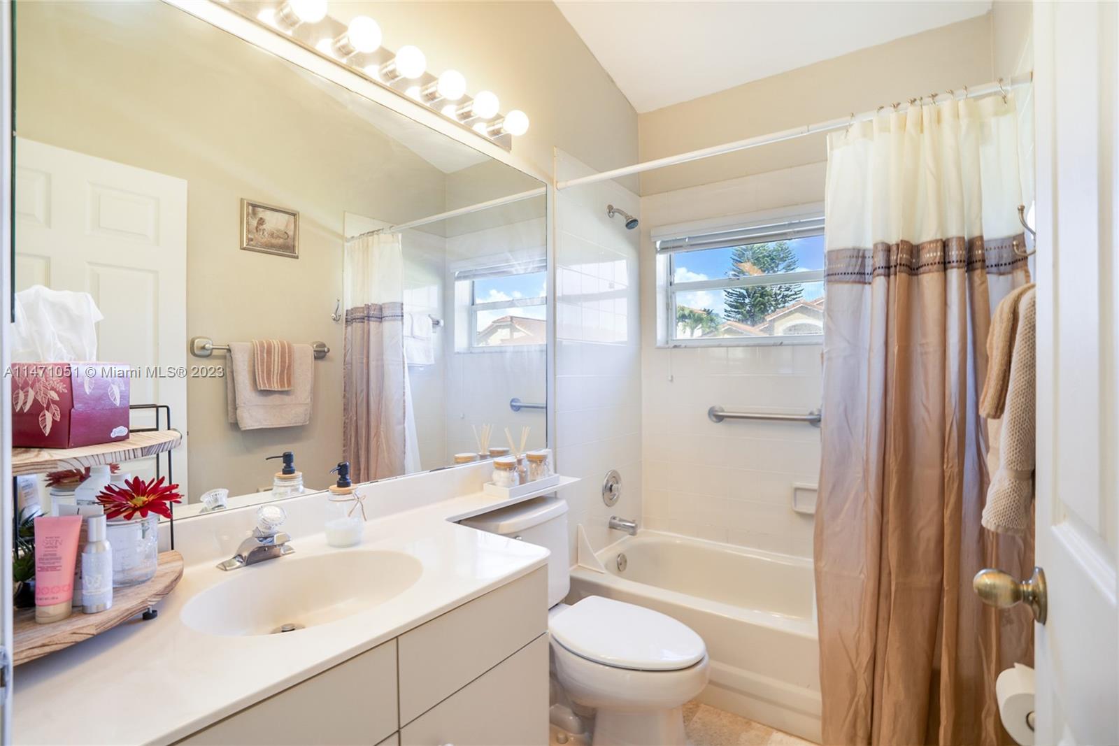 PIPERS GLEN A-3 - Residential