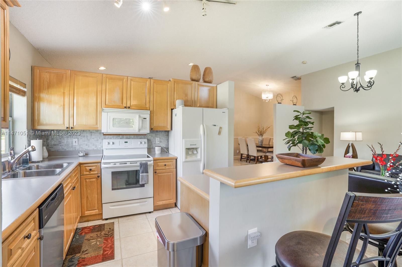 PIPERS GLEN A-3 - Residential
