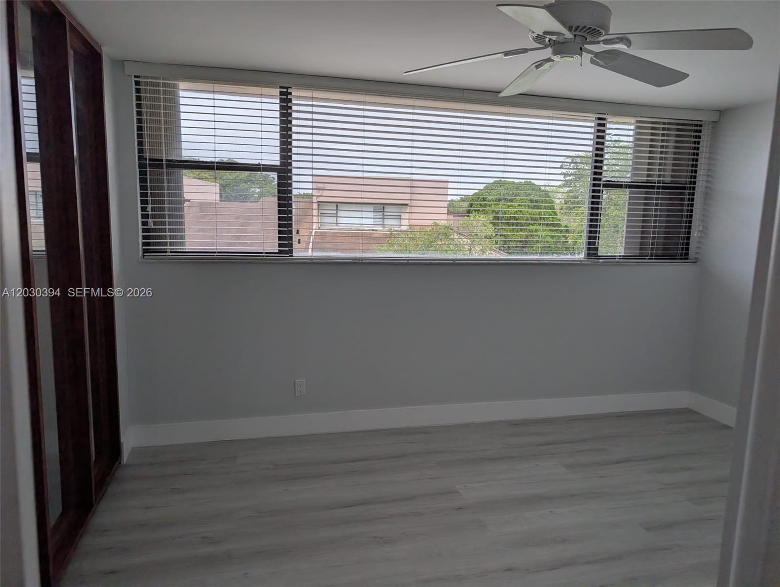 PEMBROKE LAKES SECTION SE - Residential
