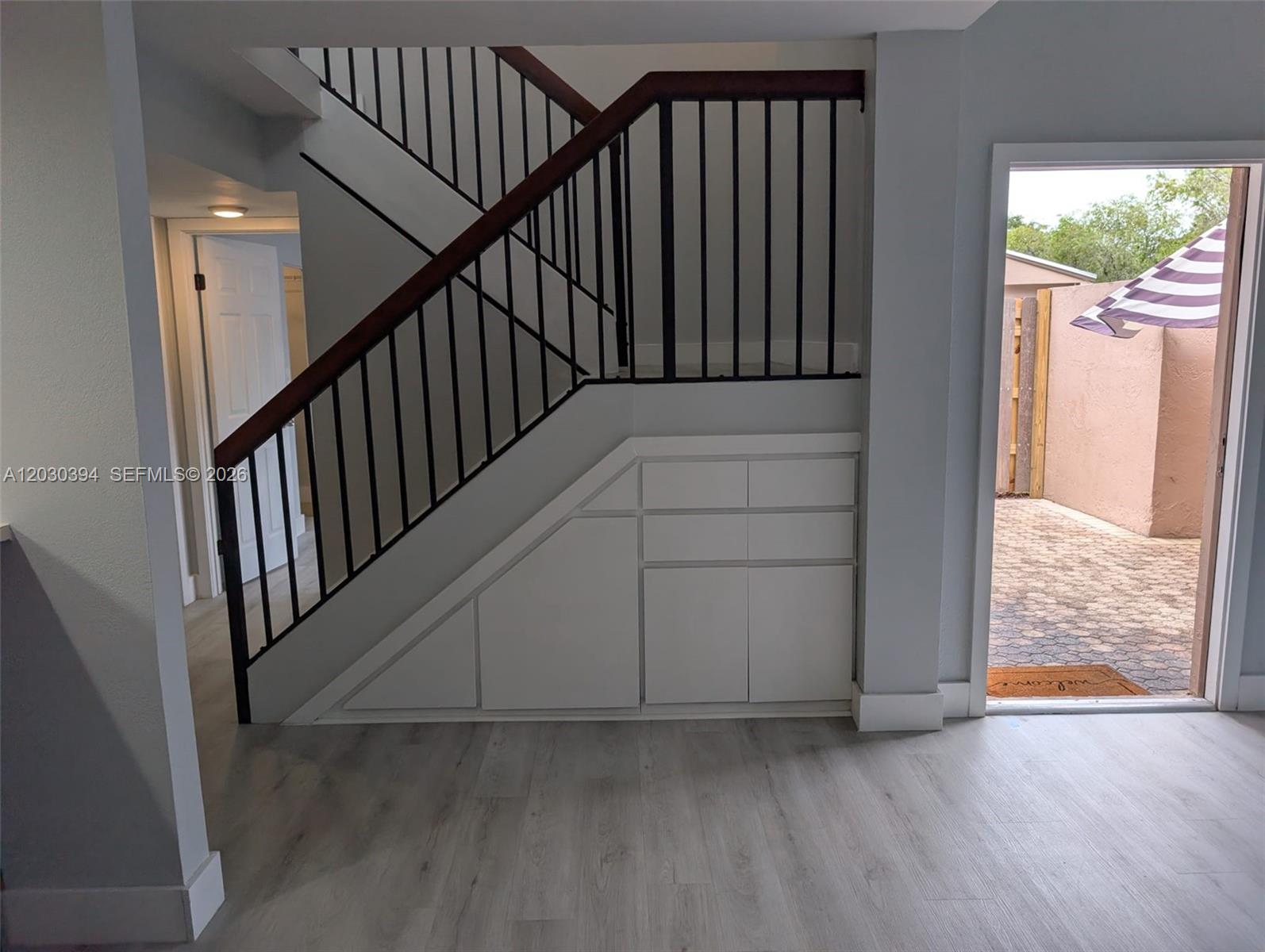 PEMBROKE LAKES SECTION SE - Residential