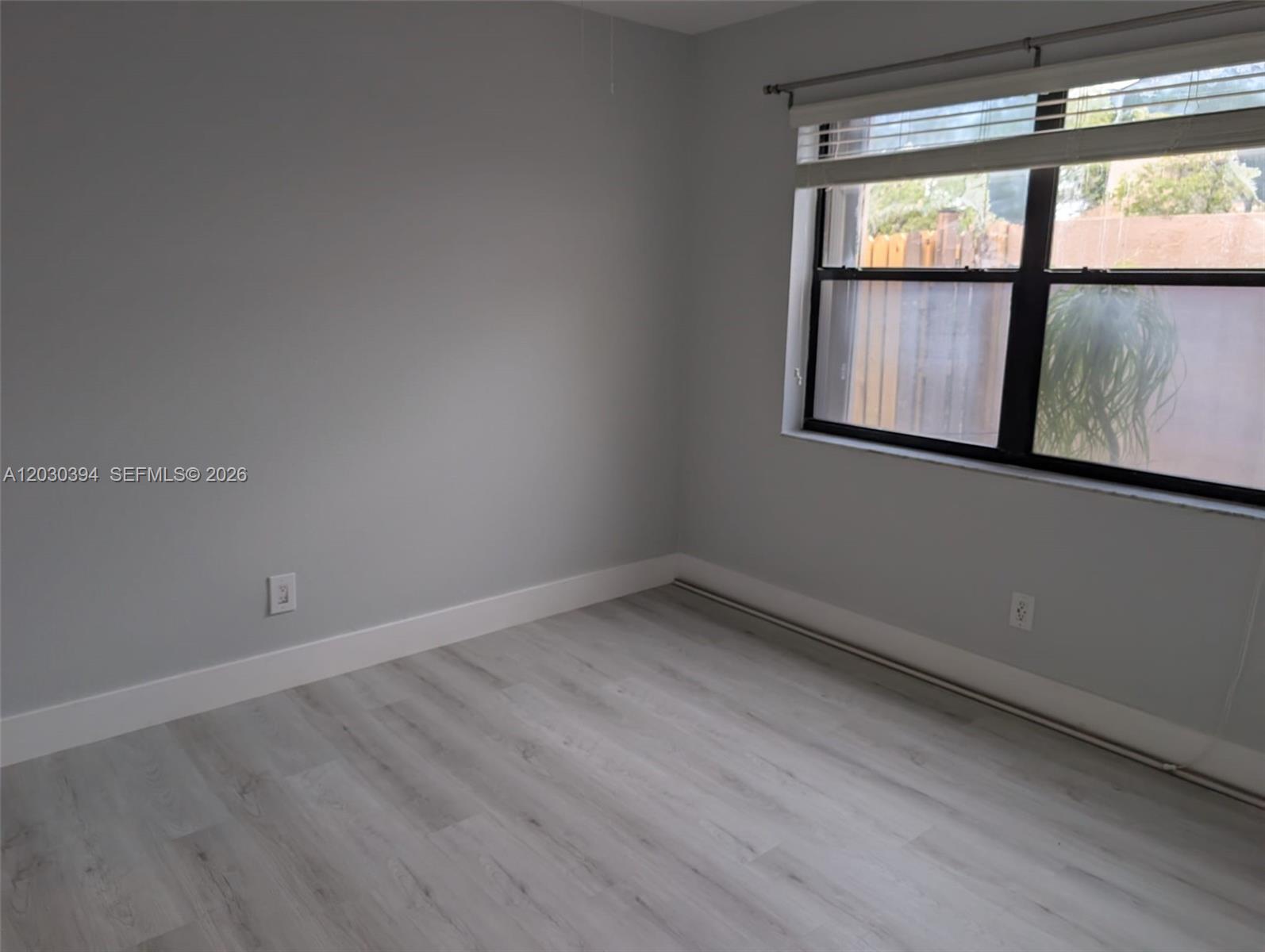 PEMBROKE LAKES SECTION SE - Residential