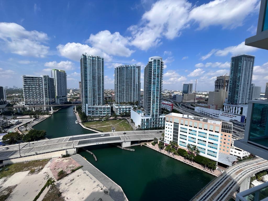 BRICKELL ON THE RIVER N T - Residential