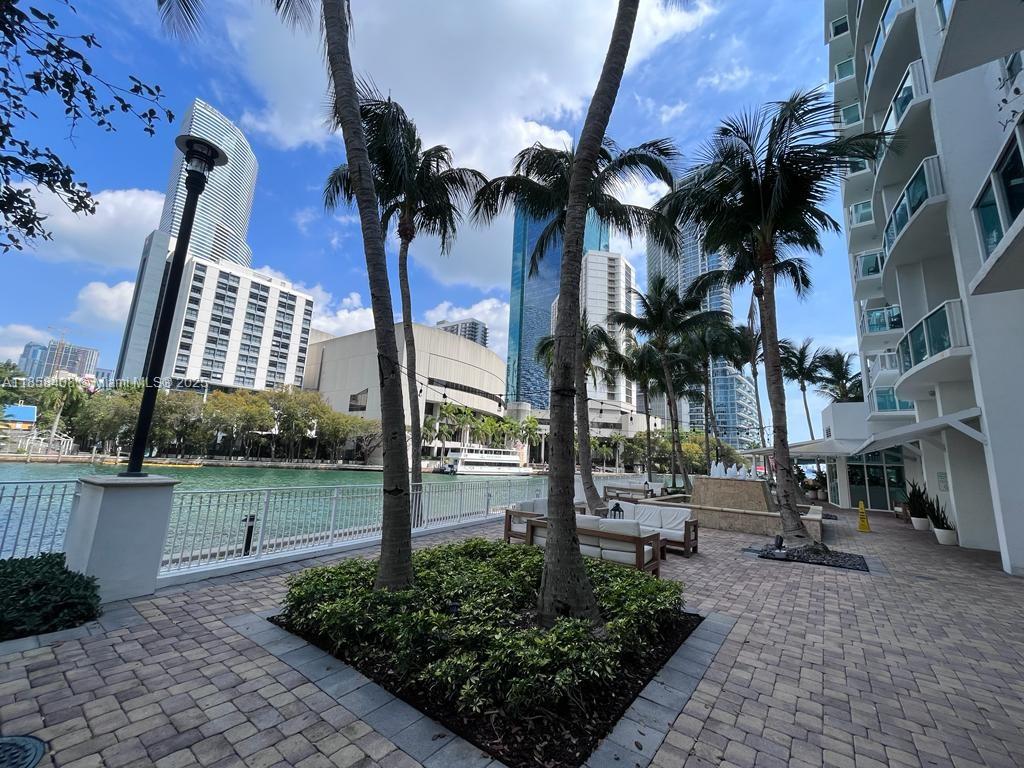 BRICKELL ON THE RIVER N T - Residential