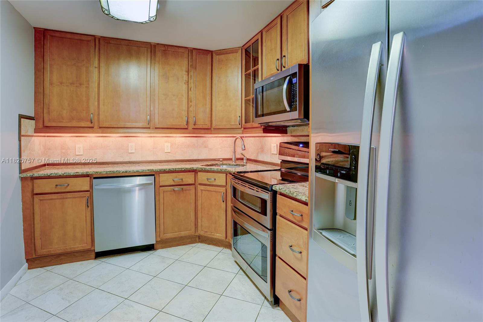 OLYMPUS CONDO PHASE - Residential