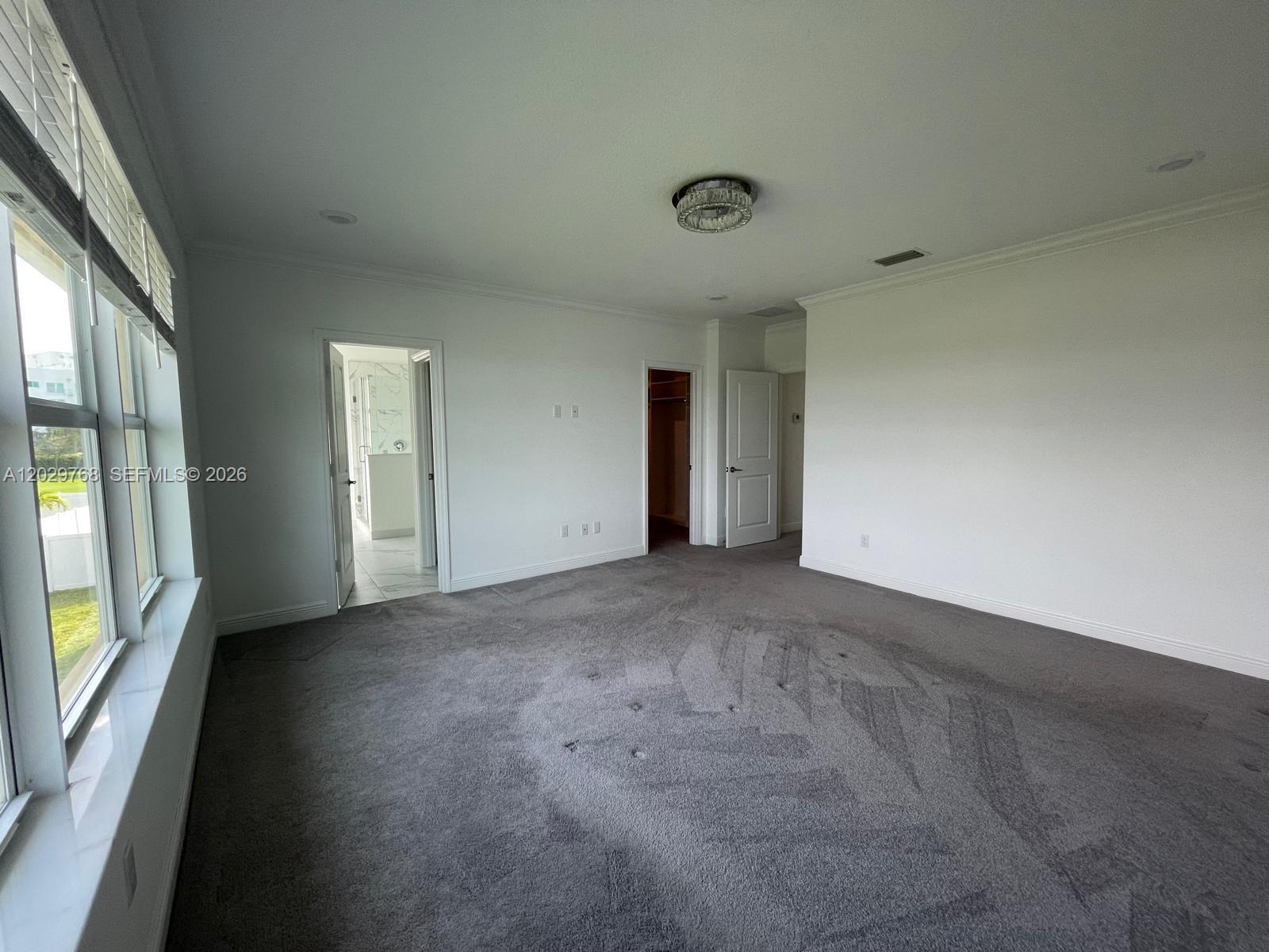 CRYSTAL LAKE 1ST SEC - Residential Lease