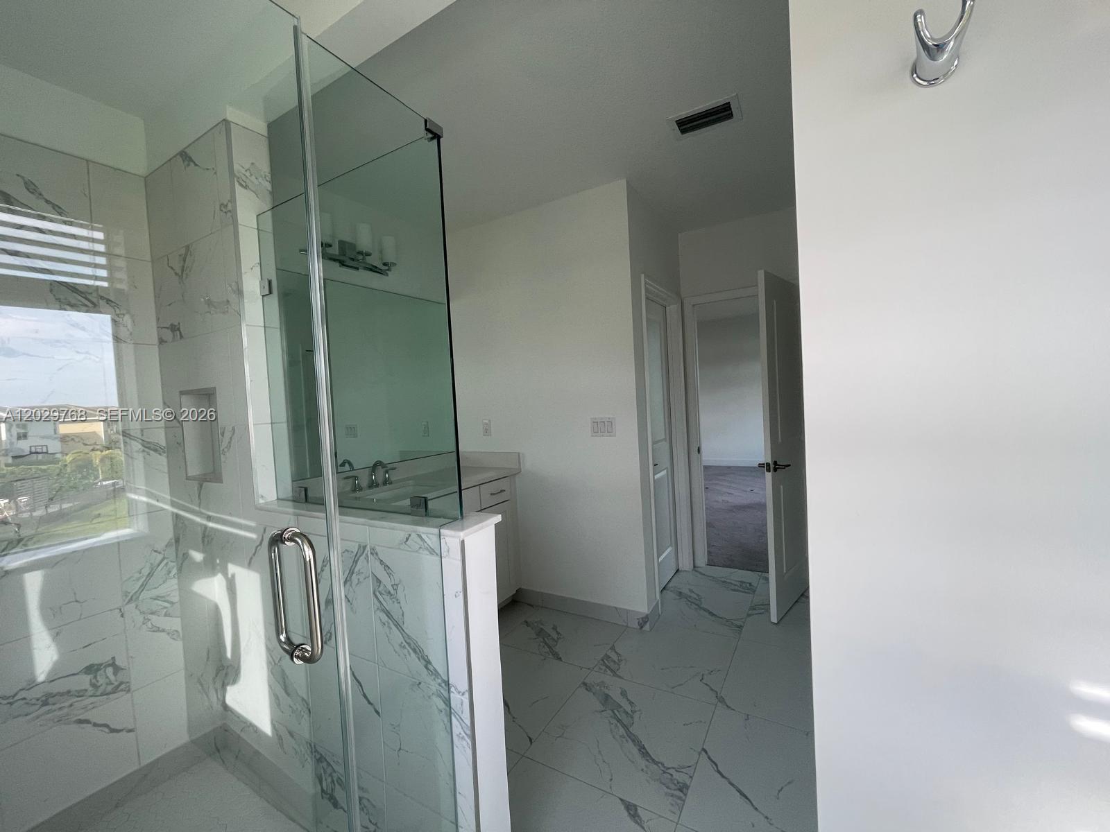 CRYSTAL LAKE 1ST SEC - Residential Lease