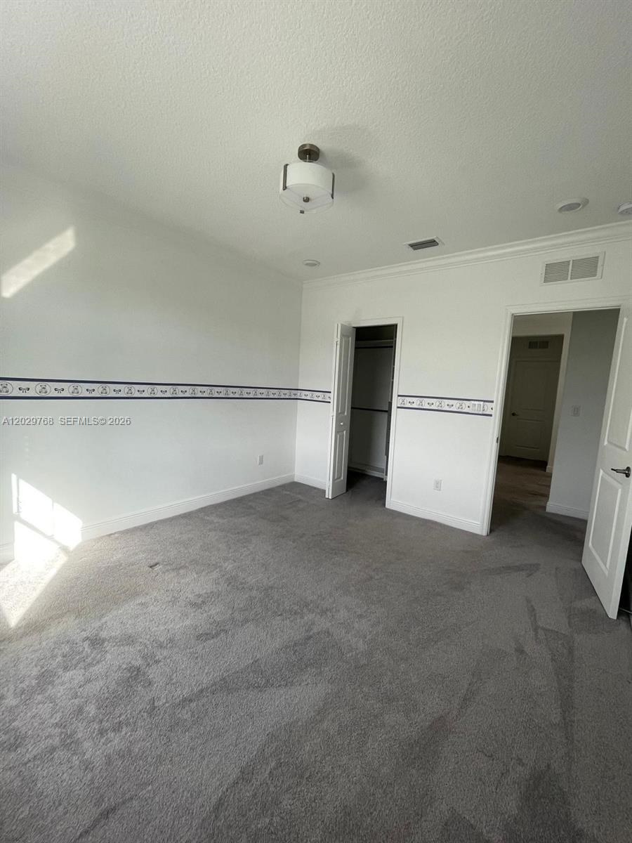 CRYSTAL LAKE 1ST SEC - Residential Lease
