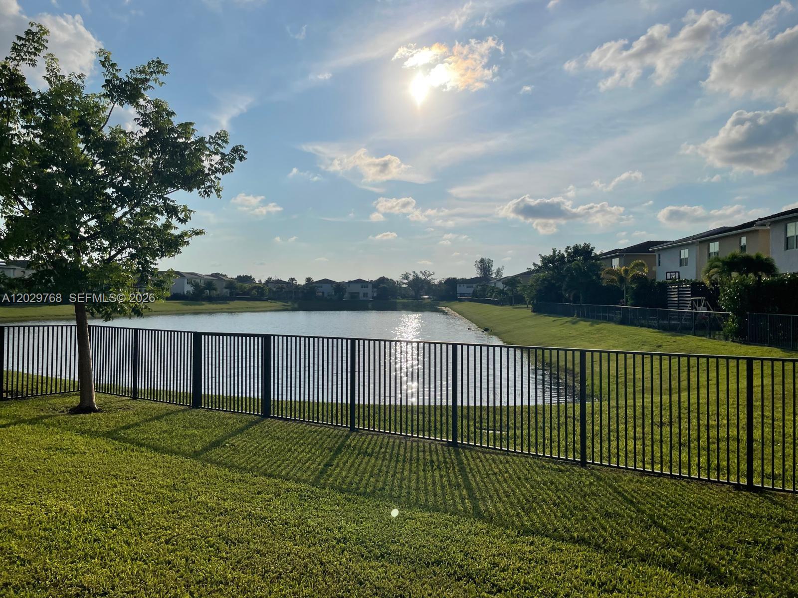 CRYSTAL LAKE 1ST SEC - Residential Lease