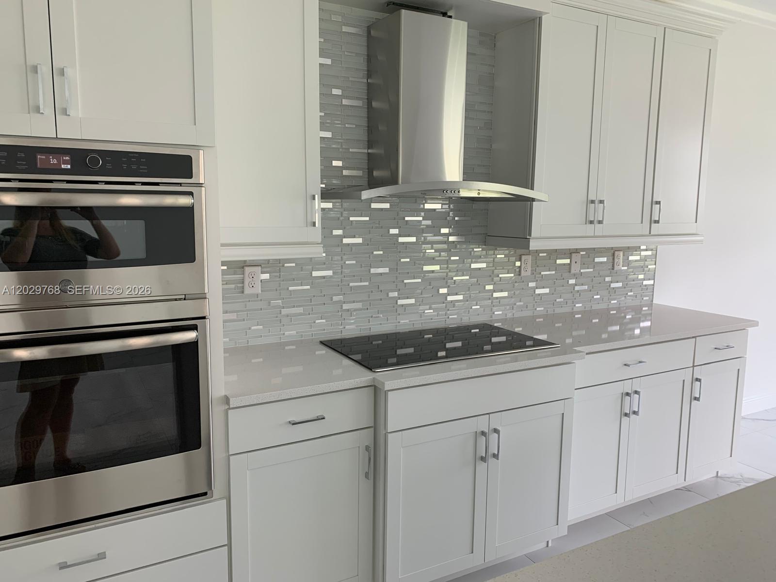 CRYSTAL LAKE 1ST SEC - Residential Lease