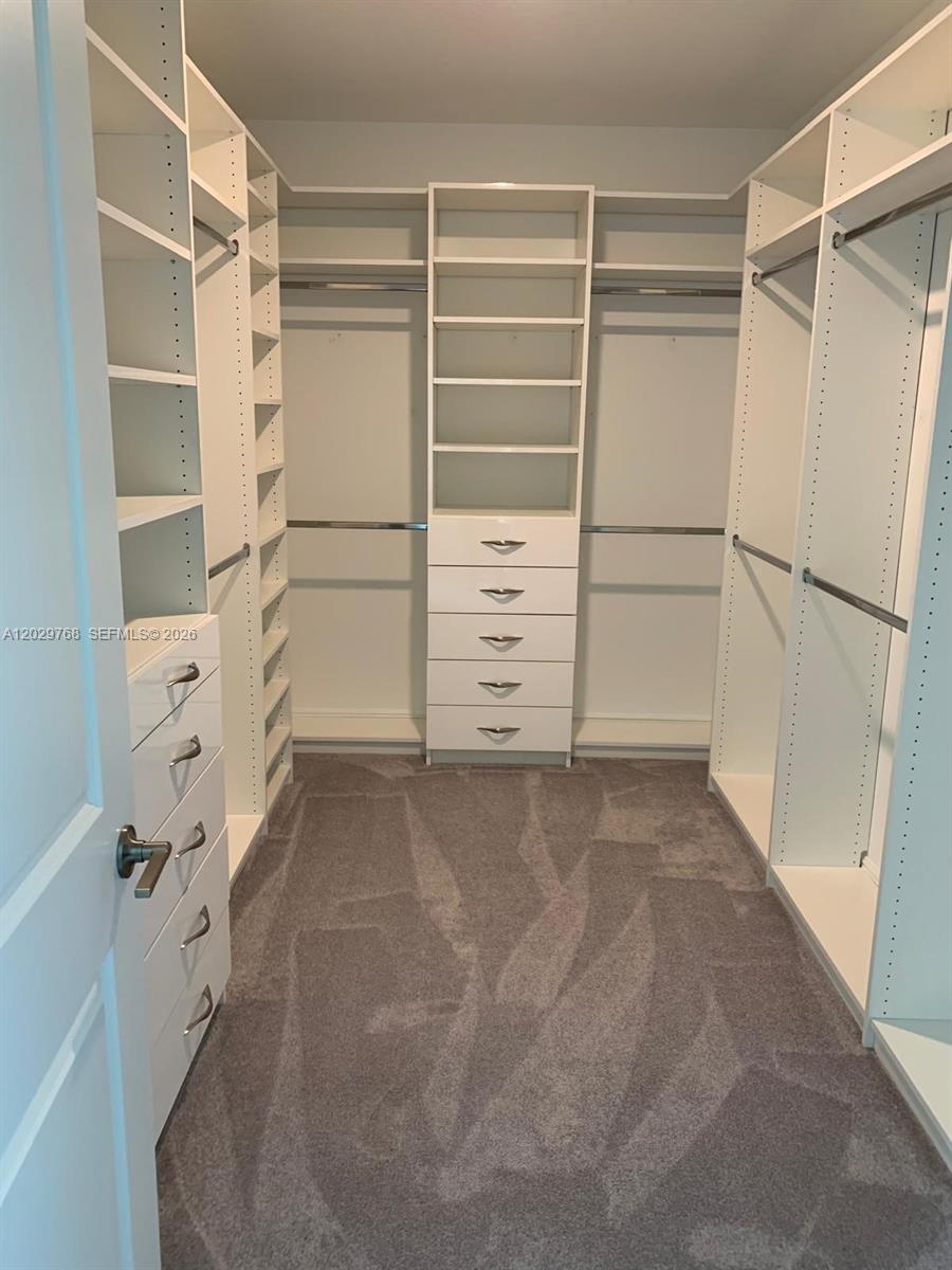 CRYSTAL LAKE 1ST SEC - Residential Lease