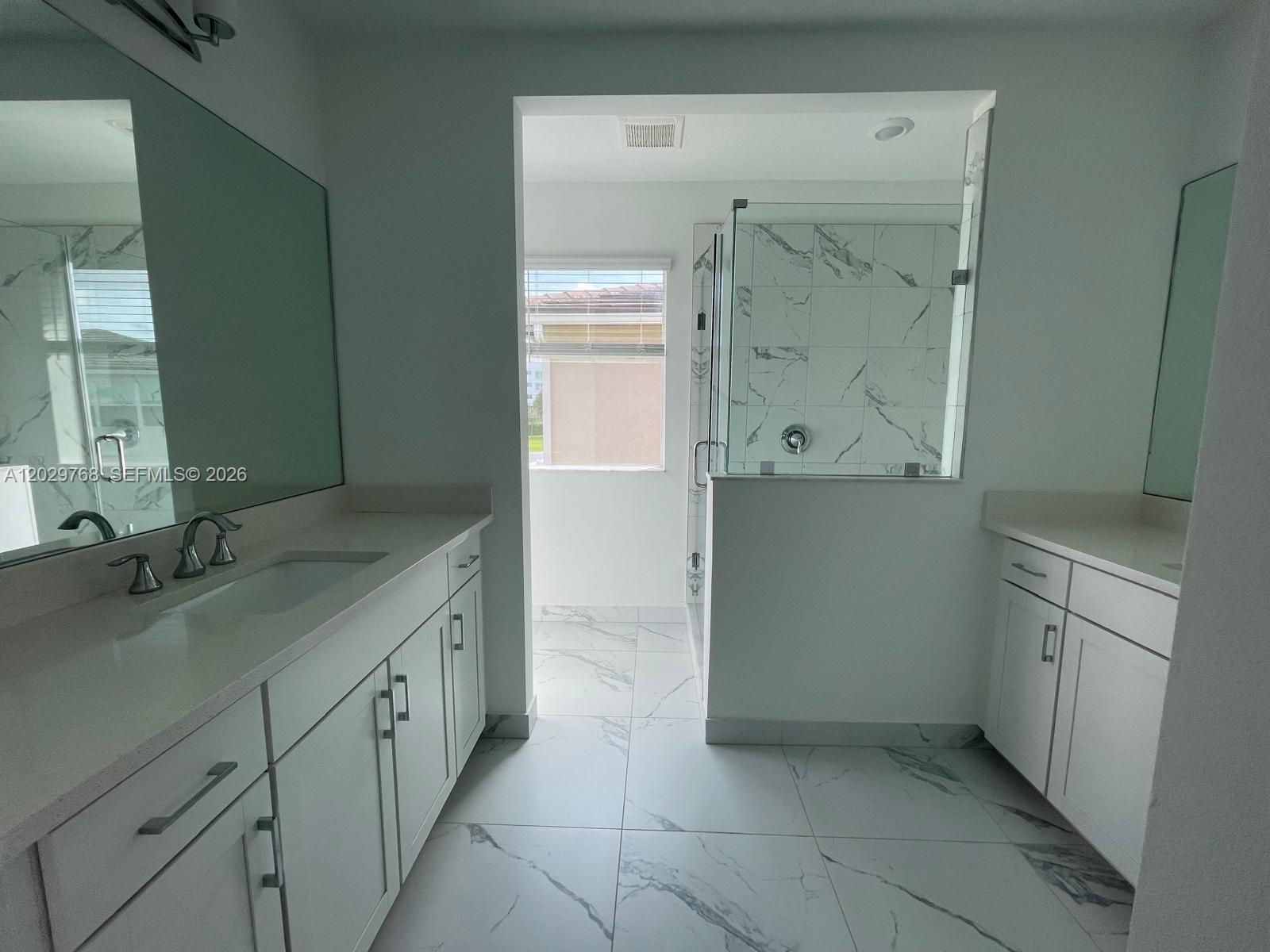 CRYSTAL LAKE 1ST SEC - Residential Lease