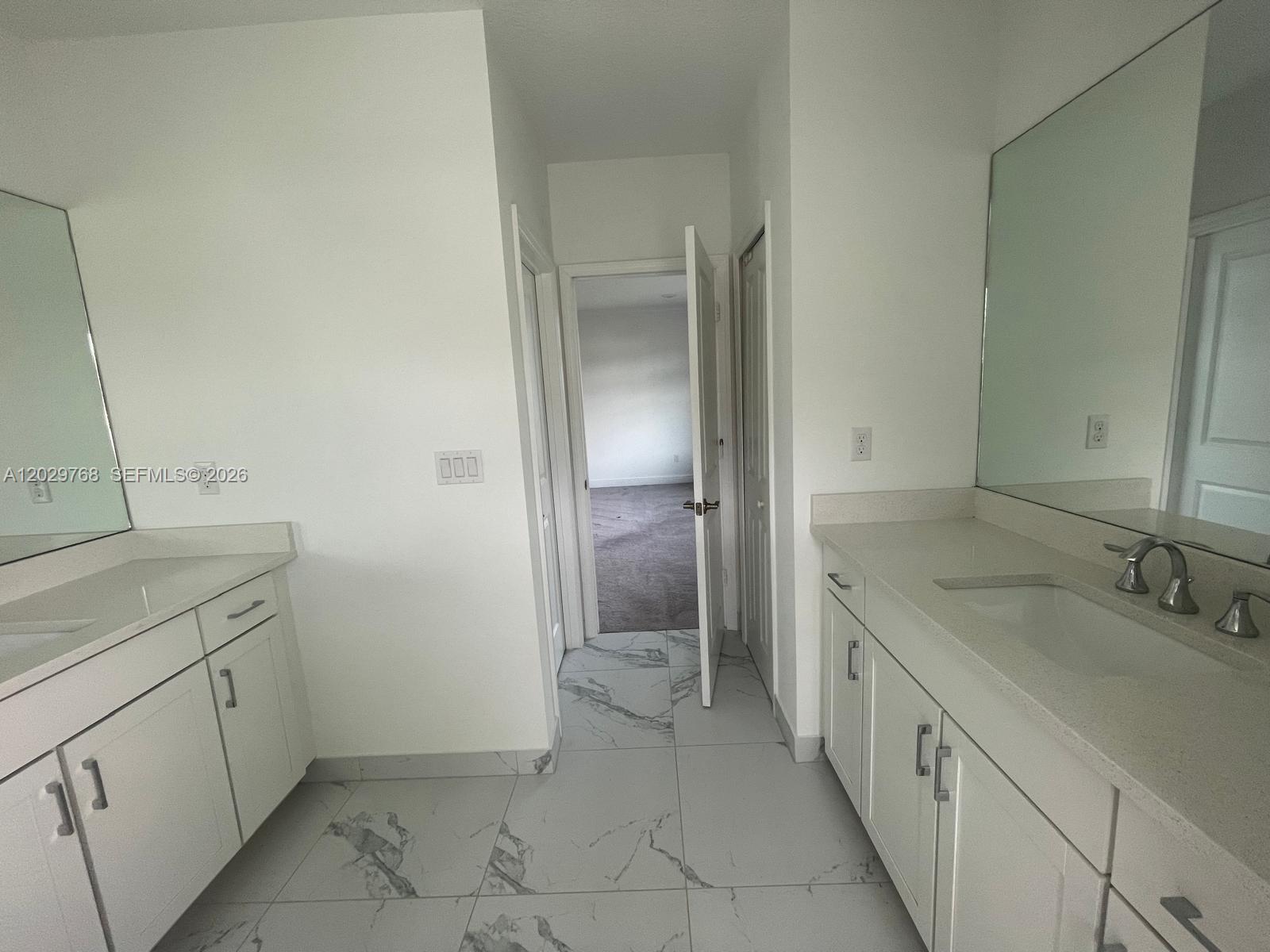 CRYSTAL LAKE 1ST SEC - Residential Lease