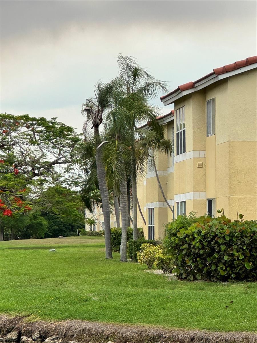 ISLES AT LAGO MAR CONDO - Residential