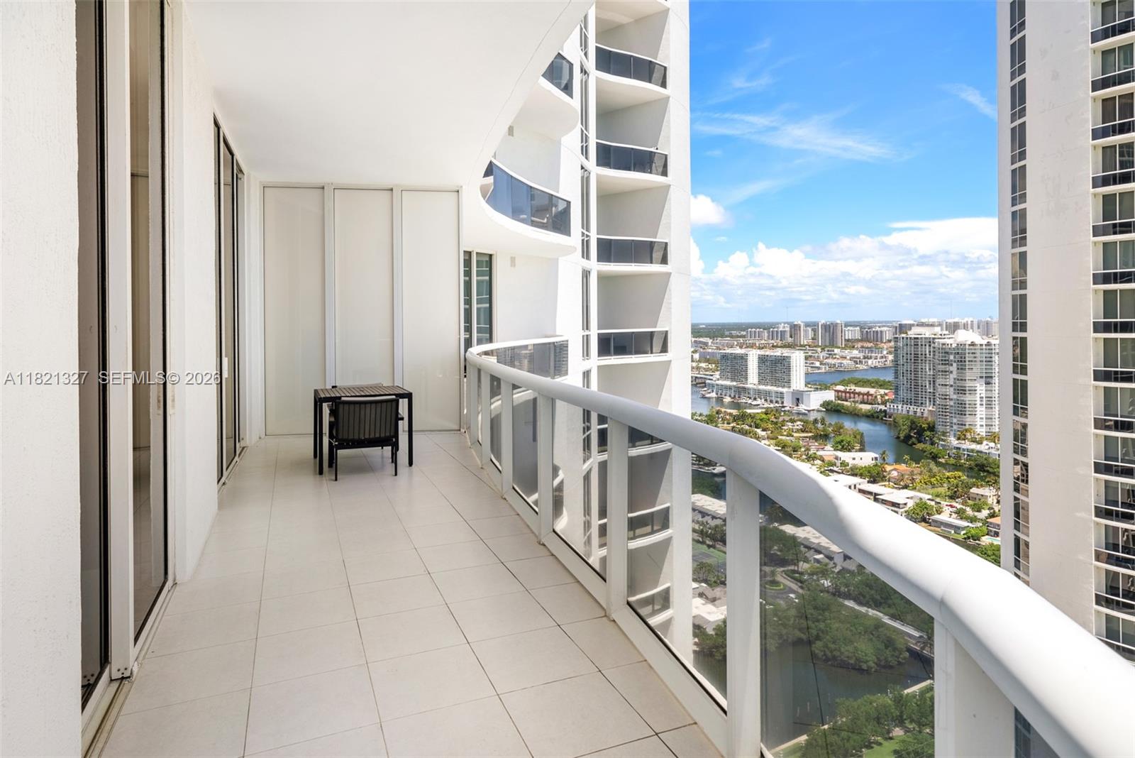 TDR TOWER II CONDO - Residential