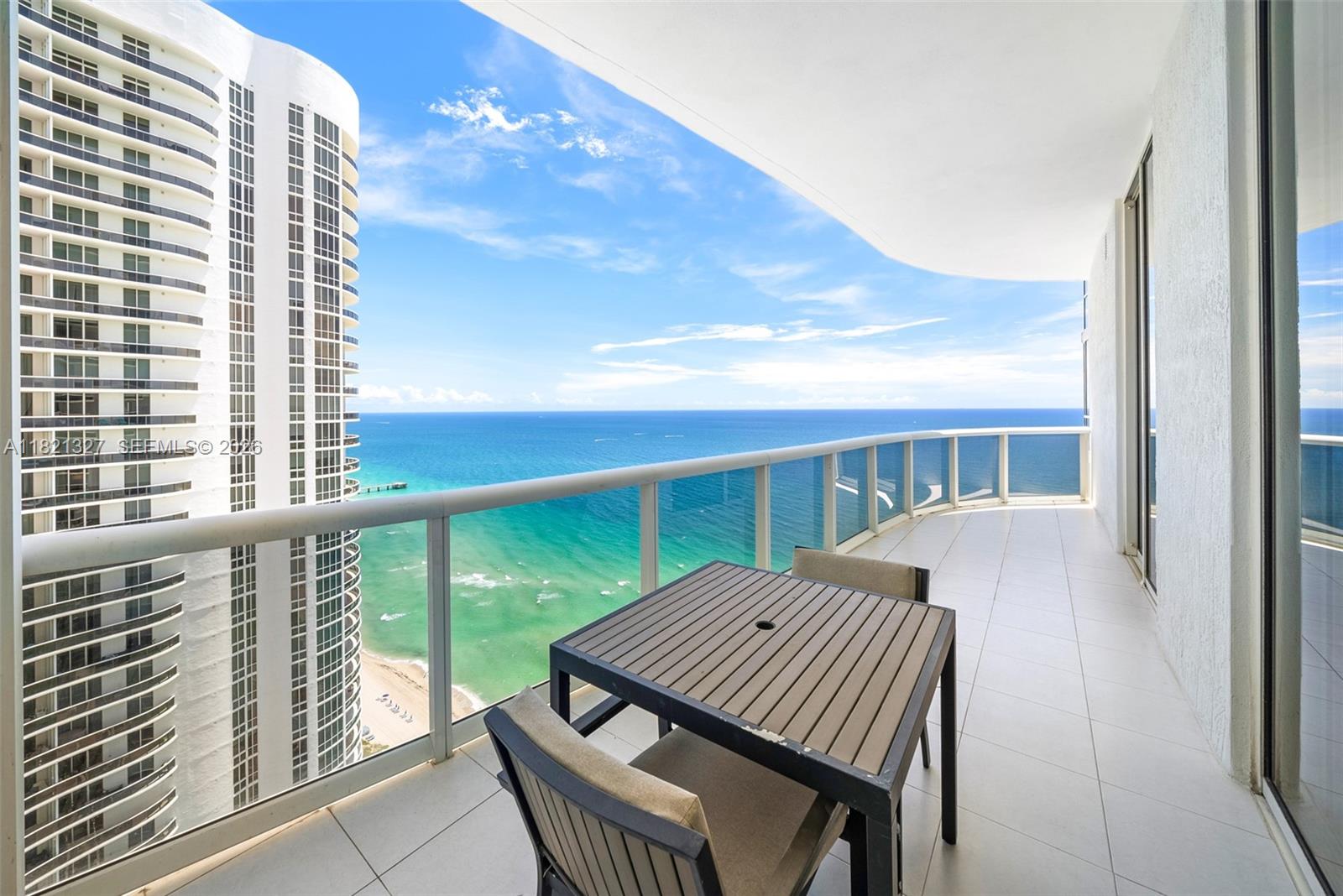TDR TOWER II CONDO - Residential