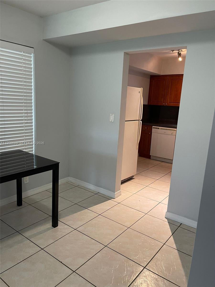 VILLAGE AT DADELAND CONDO - Residential