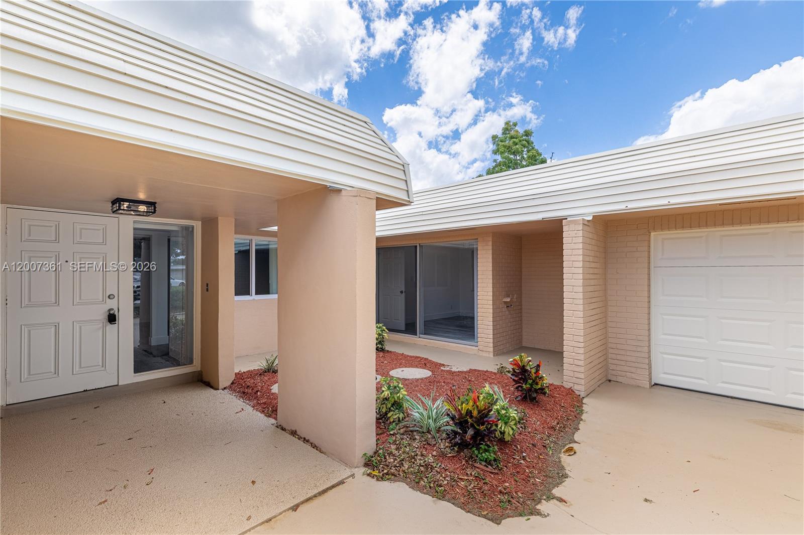WOODLANDS SEC FIVE - Residential