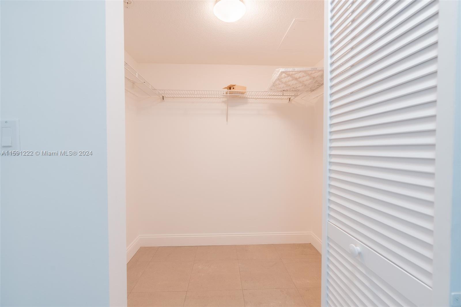 1800 CLUB CONDO - Residential