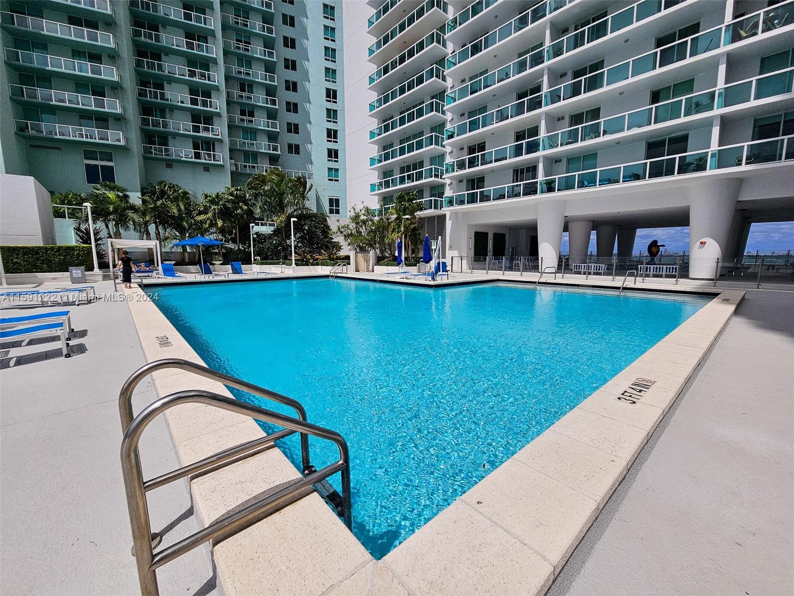 1800 CLUB CONDO - Residential