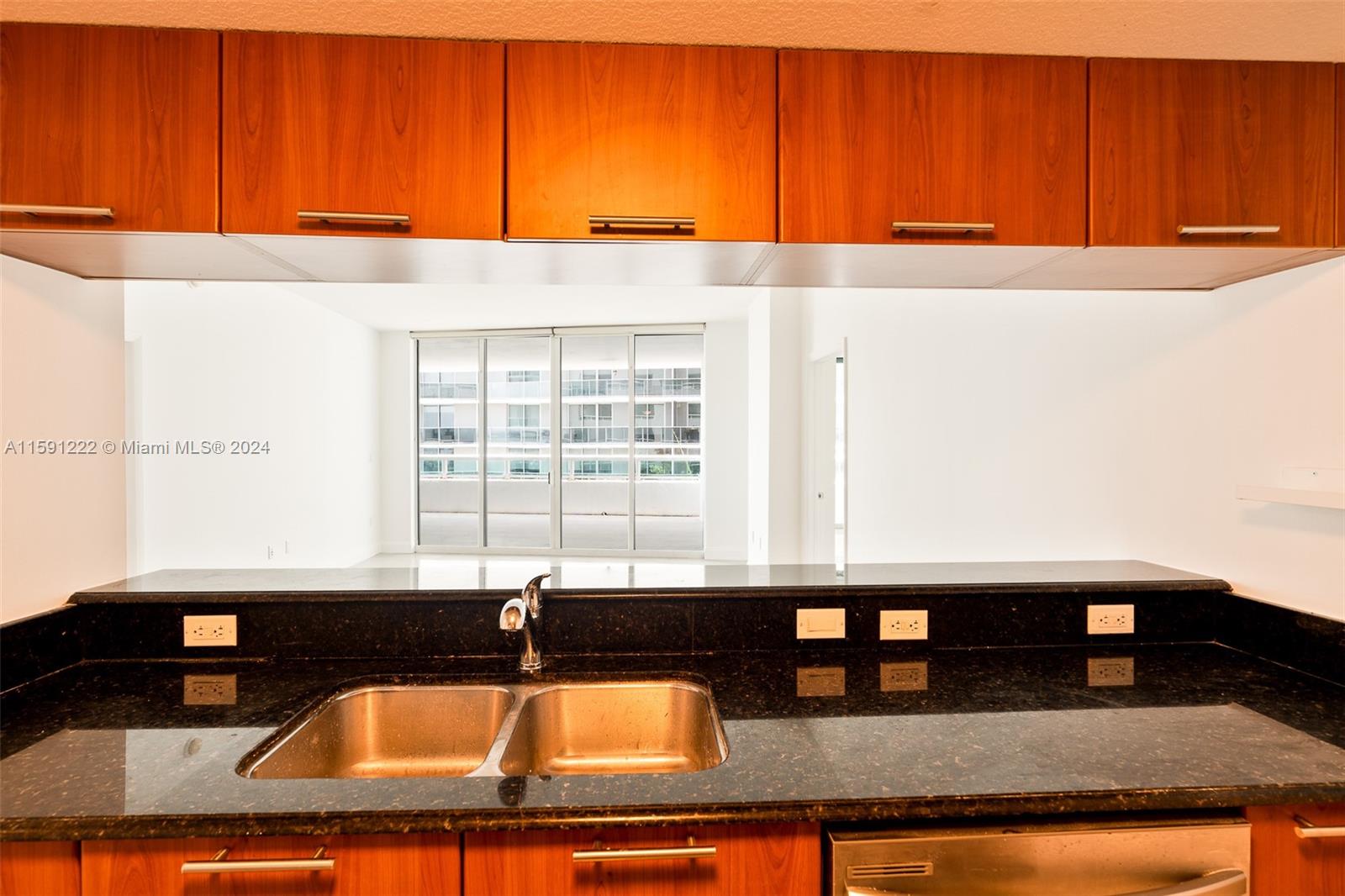 1800 CLUB CONDO - Residential