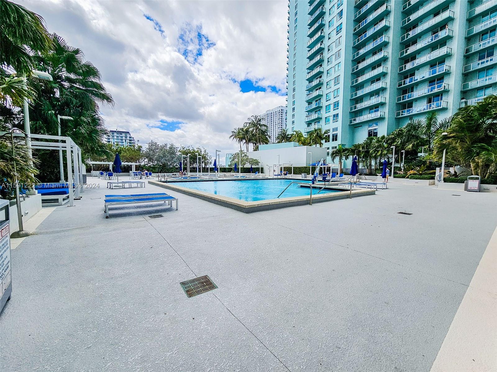 1800 CLUB CONDO - Residential