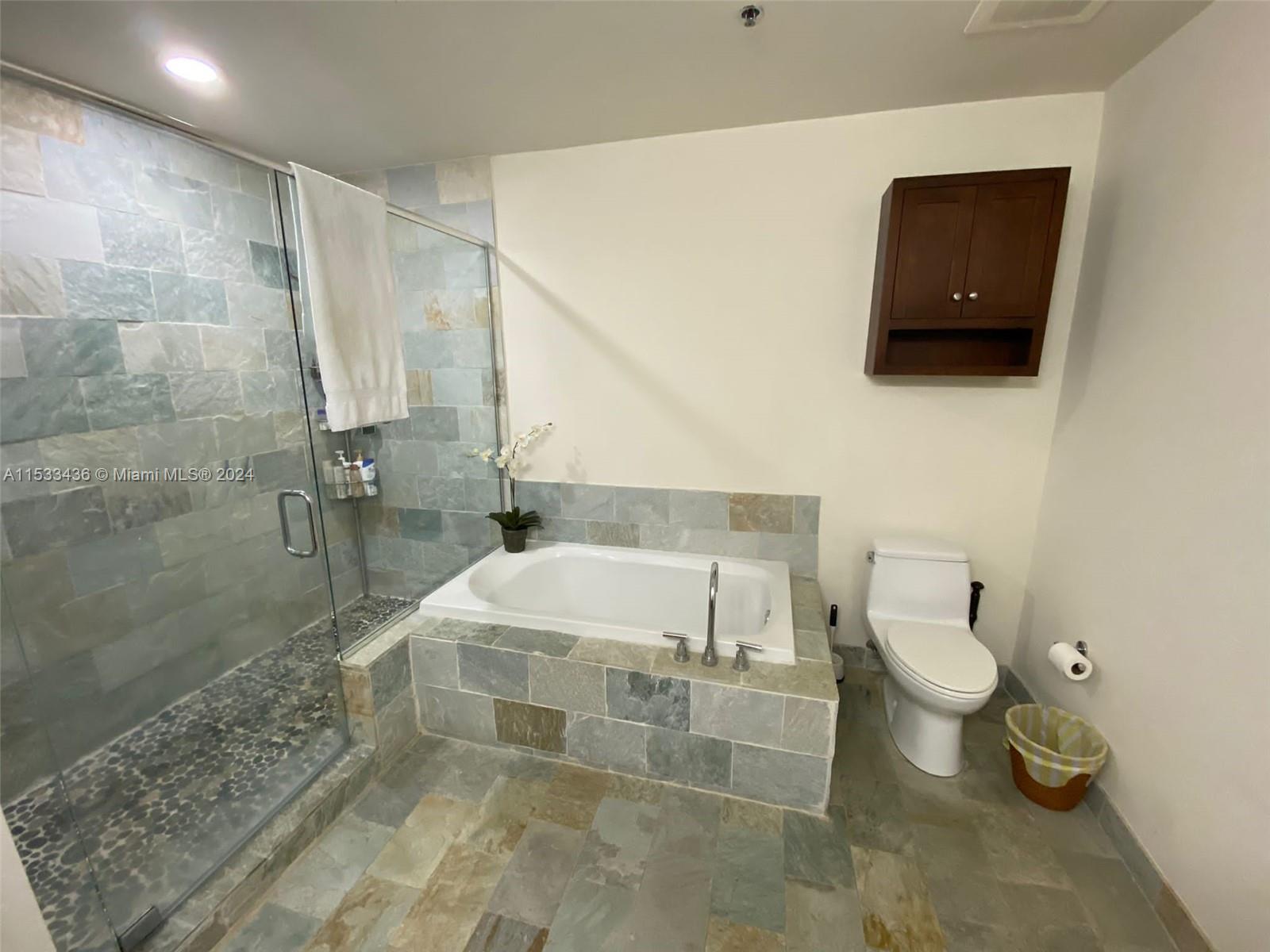 TAO SAWGRASS CONDOMINIUM - Residential Lease