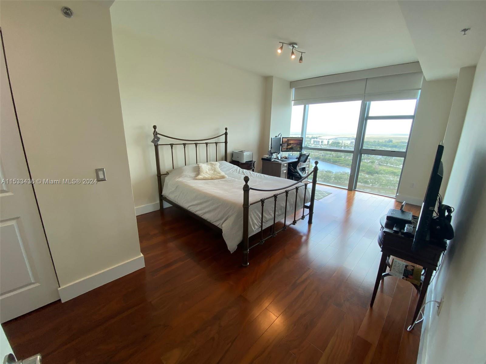 TAO SAWGRASS CONDOMINIUM - Residential Lease