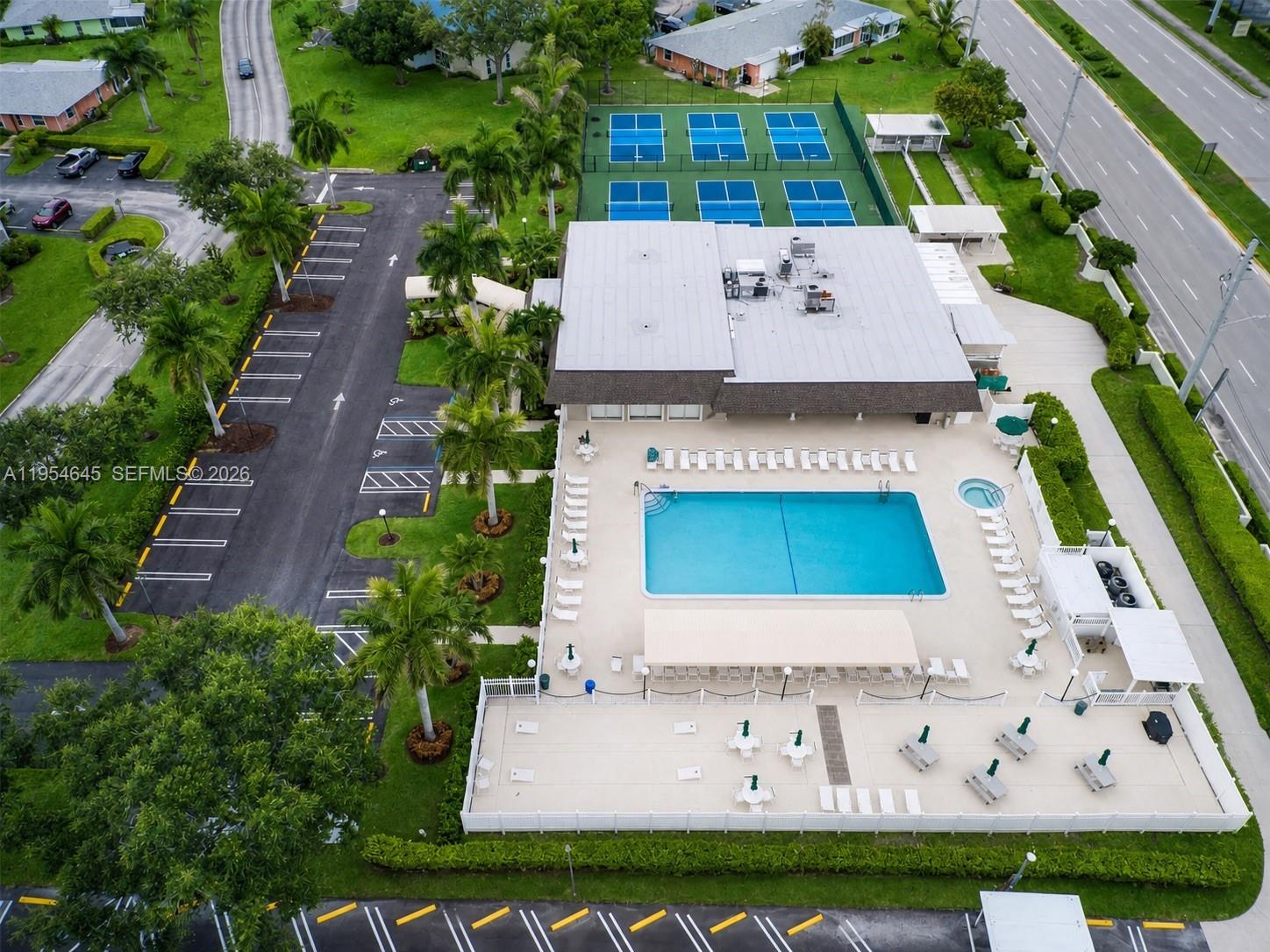 PINES OF DELRAY NORTH CON - Residential