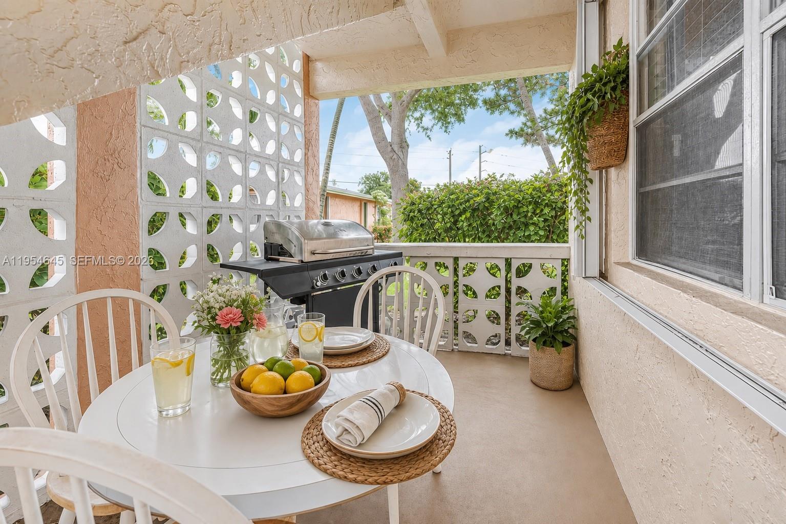 PINES OF DELRAY NORTH CON - Residential