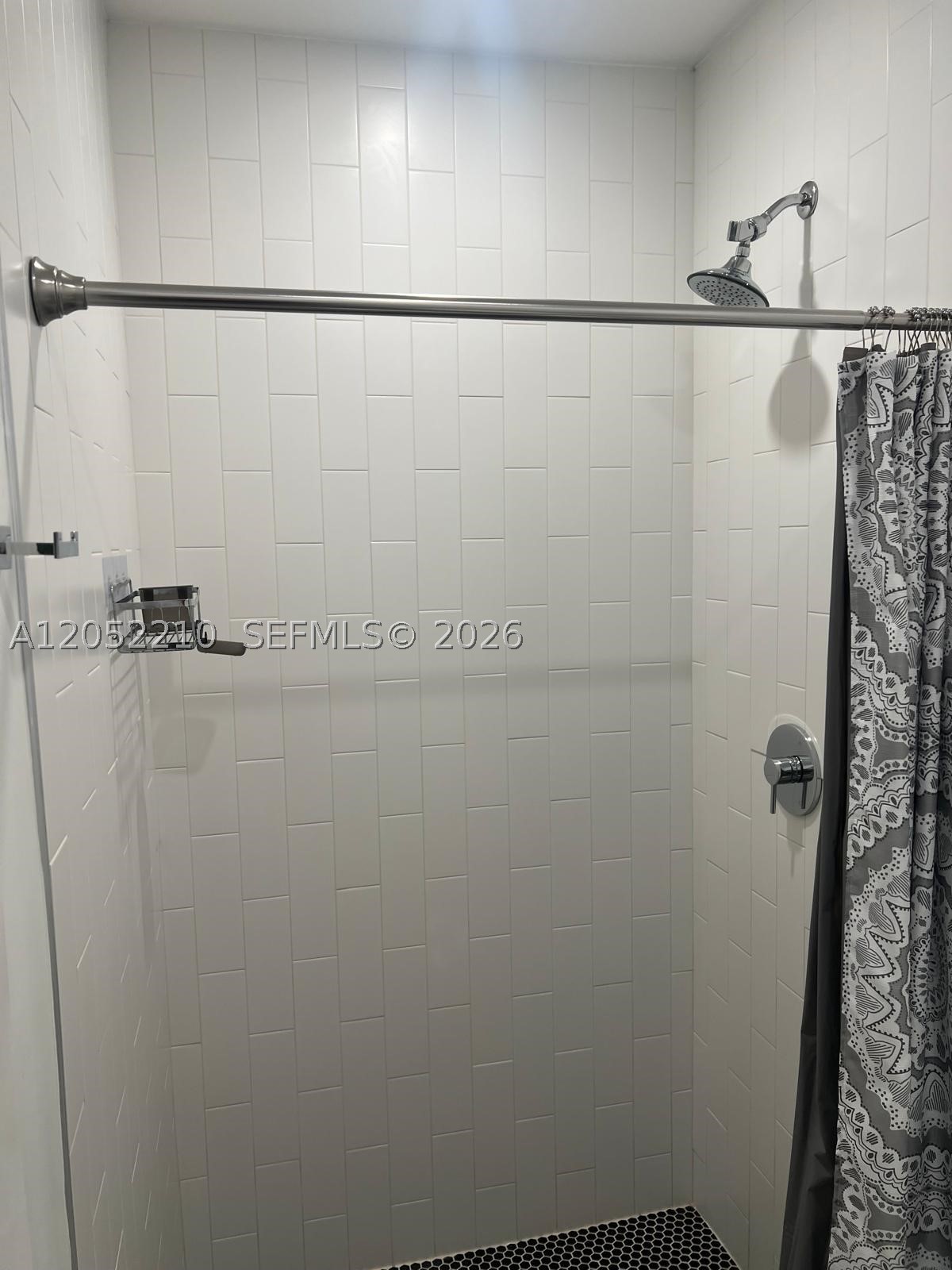 KENDALL TRAILS SUB - Residential Lease