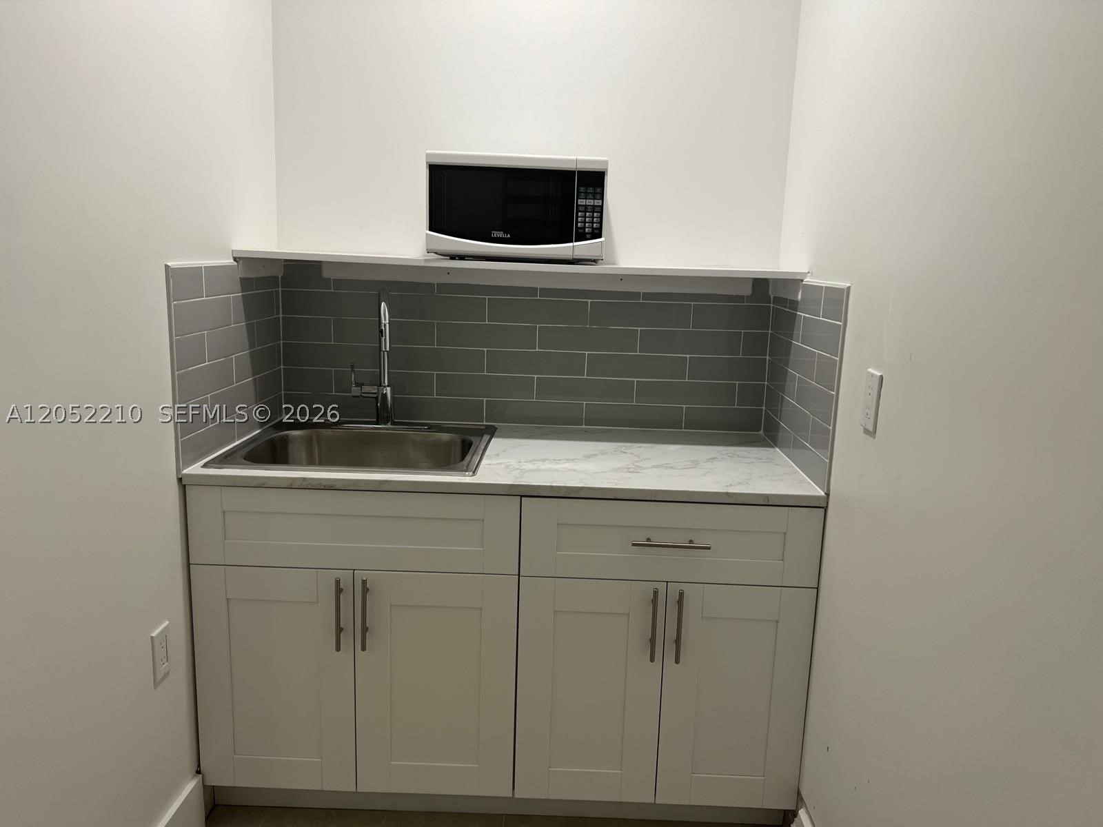 KENDALL TRAILS SUB - Residential Lease