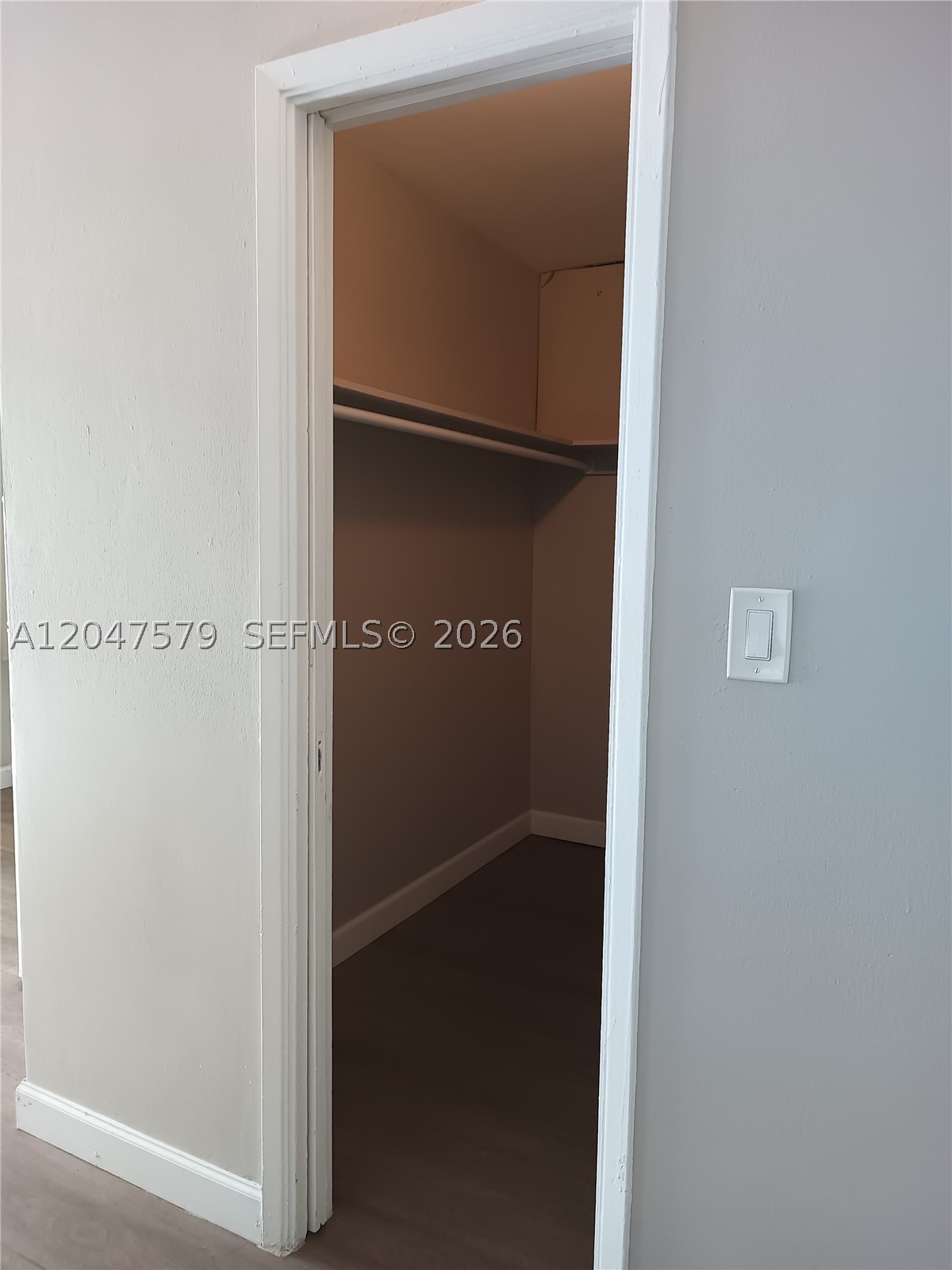 CROISSANT PARK - Residential Lease