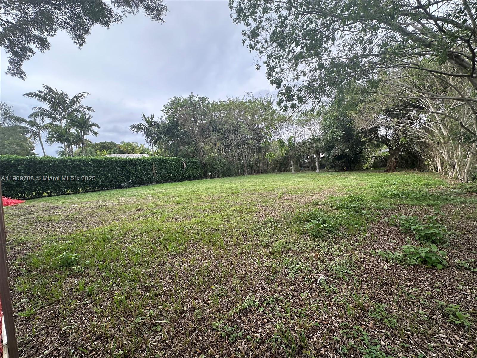 MIAMI SHORES SEC 5 - Land