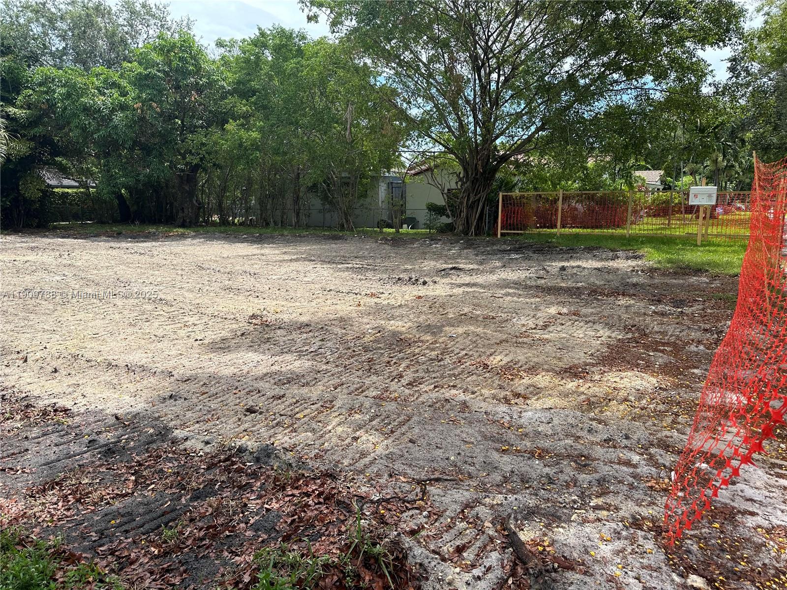 MIAMI SHORES SEC 5 - Land