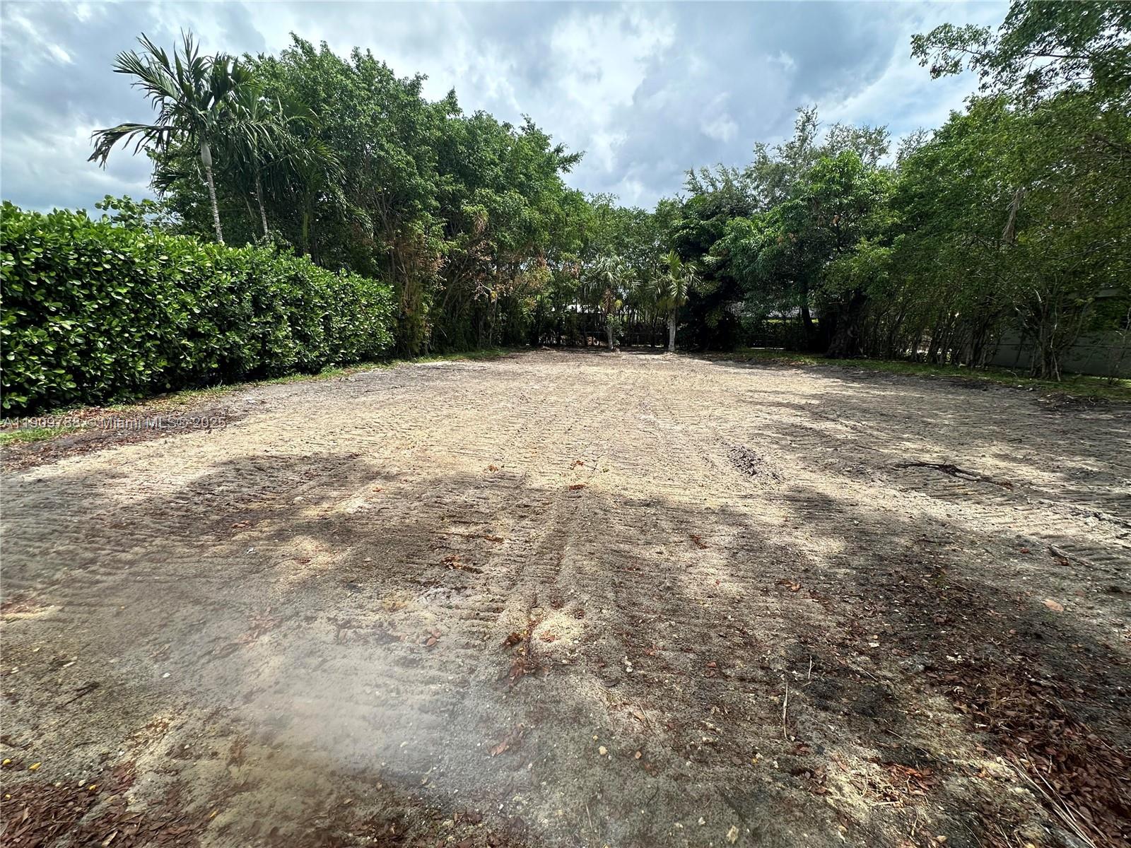 MIAMI SHORES SEC 5 - Land