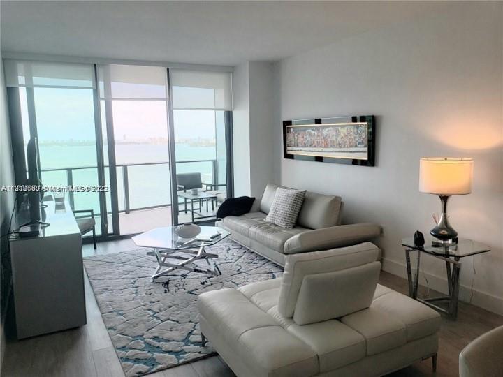 ICON BAY CONDO - Residential Lease