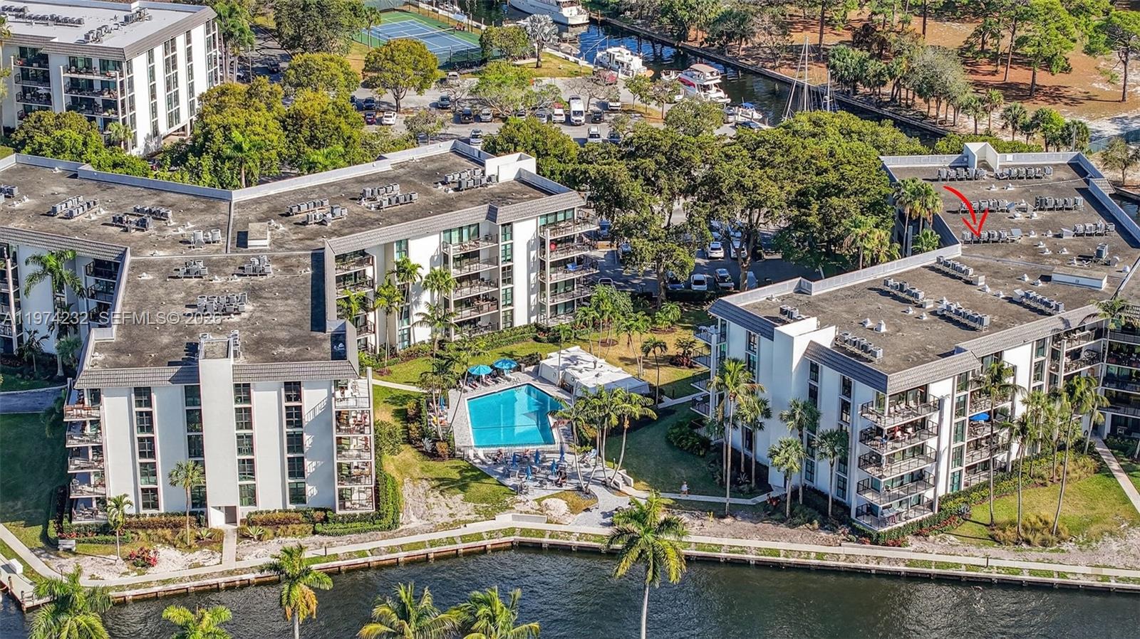 RIVER REACH CONDOMINIUM V - Residential